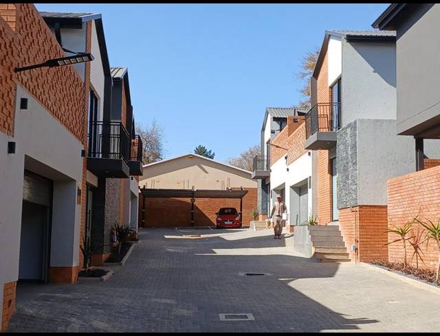 3 BEDROOM PROPERTY TO RENT IN EDENBURG